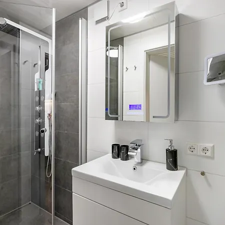 Am Tobelbach Oberlenningen